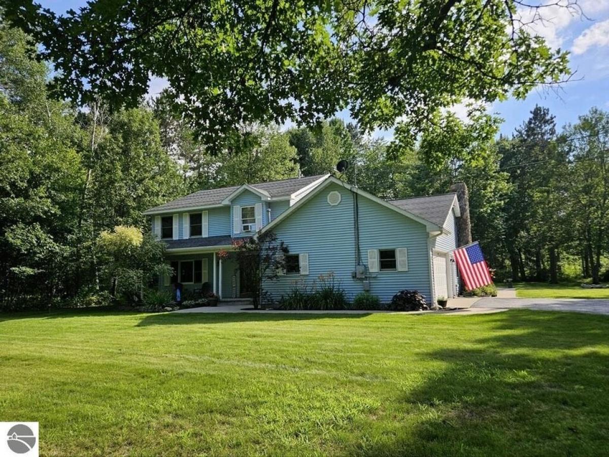 Picture of Home For Sale in Mio, Michigan, United States