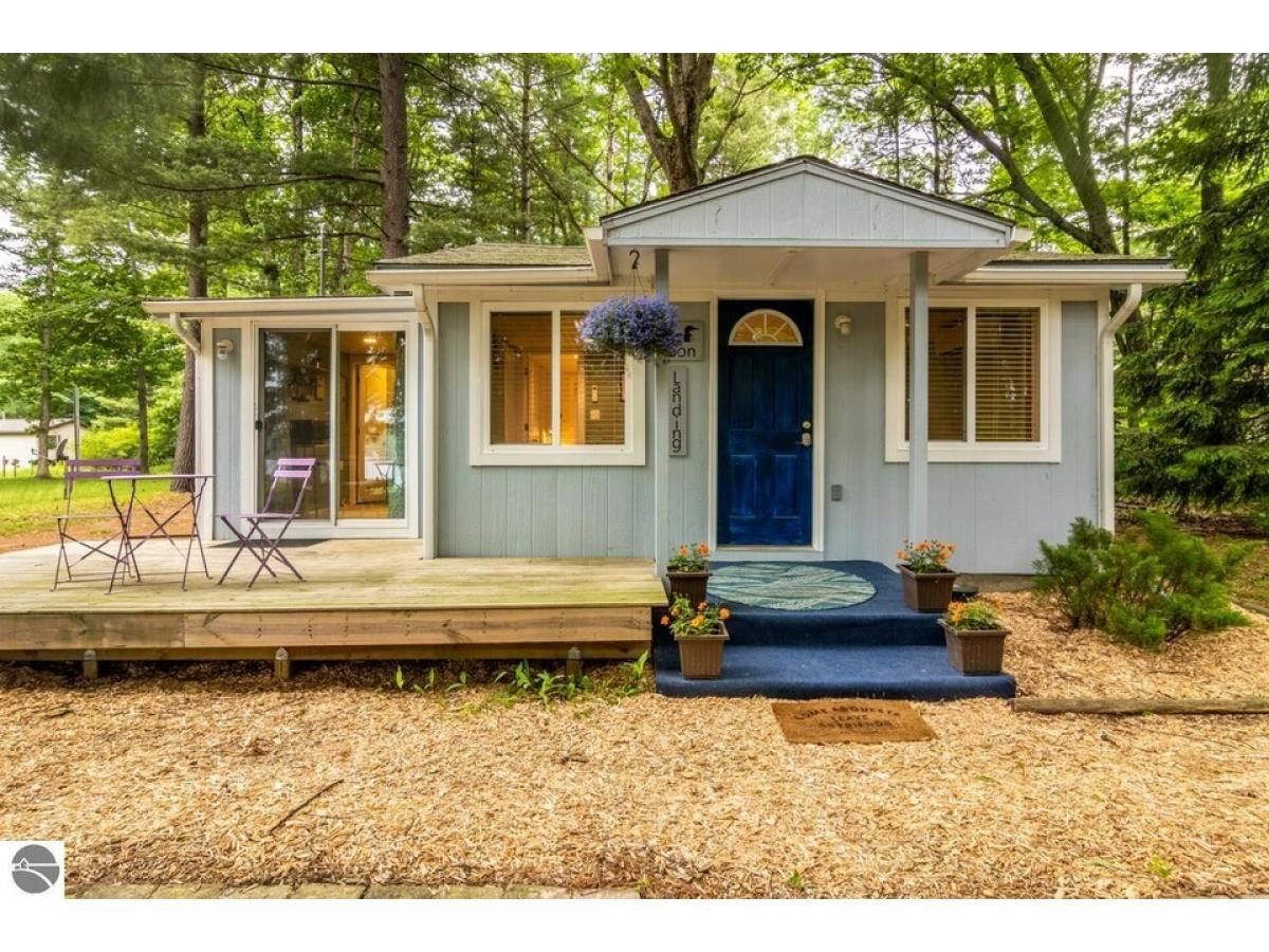 Picture of Home For Sale in Interlochen, Michigan, United States