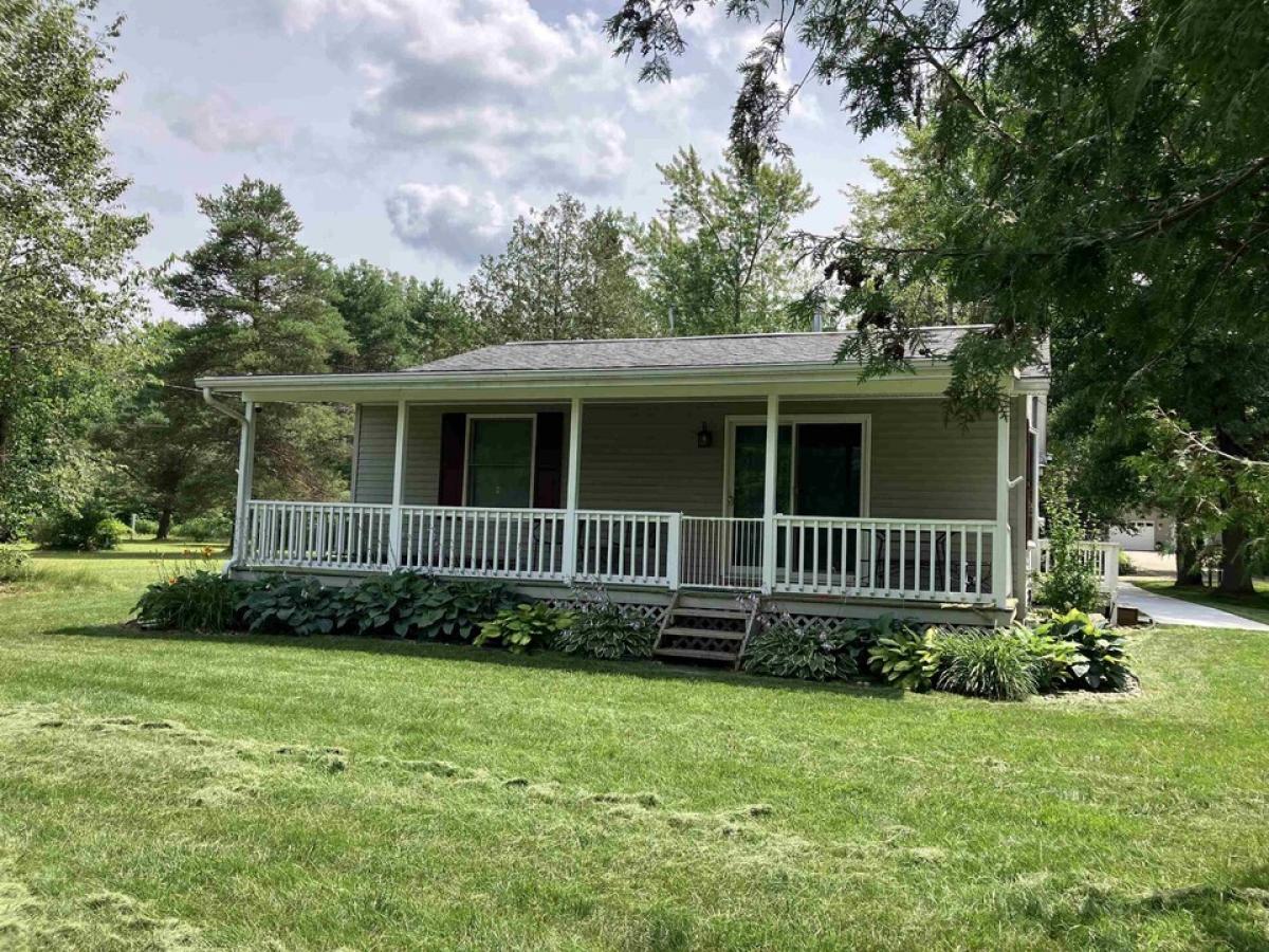 Picture of Home For Sale in Beaverton, Michigan, United States
