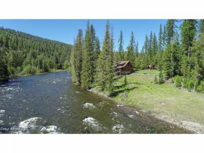 Home For Sale in Moyie Springs, Idaho