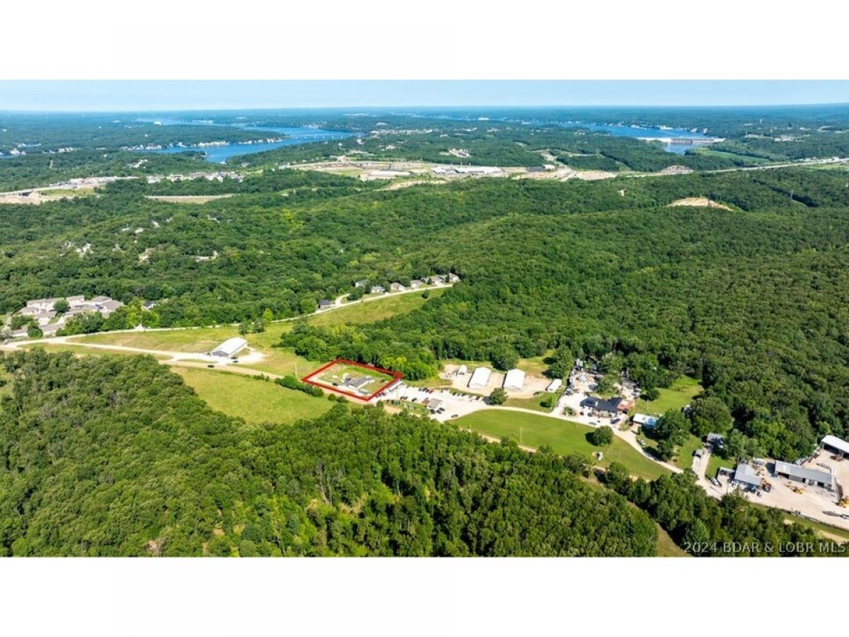 Picture of Home For Sale in Osage Beach, Missouri, United States