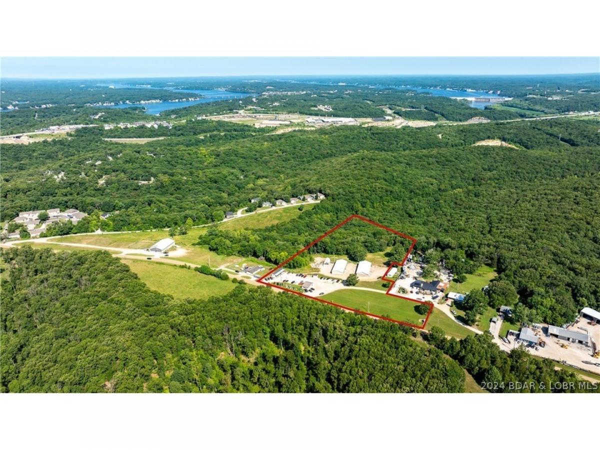 Picture of Home For Sale in Osage Beach, Missouri, United States