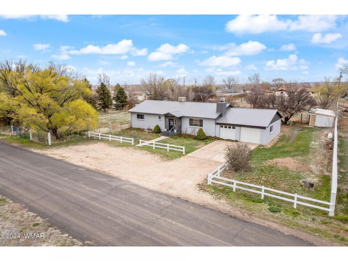 Picture of Home For Sale in Saint Johns, Arizona, United States