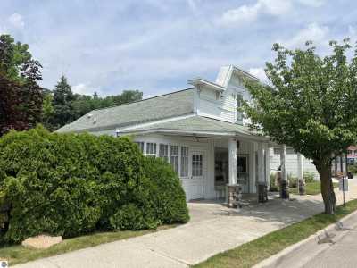 Home For Sale in Alden, Michigan