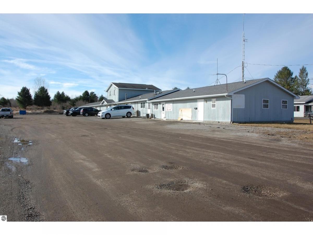 Picture of Home For Sale in West Branch, Michigan, United States