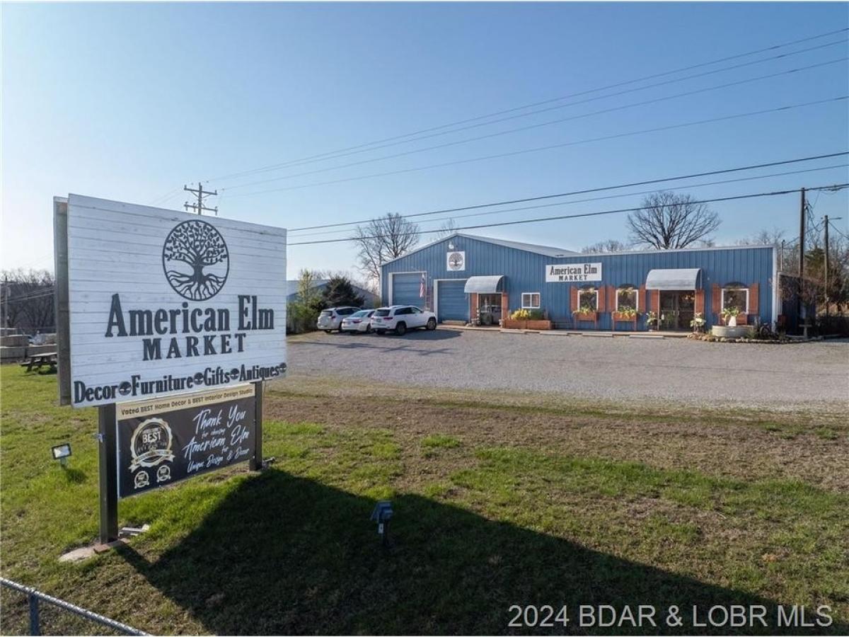 Picture of Home For Sale in Sunrise Beach, Missouri, United States