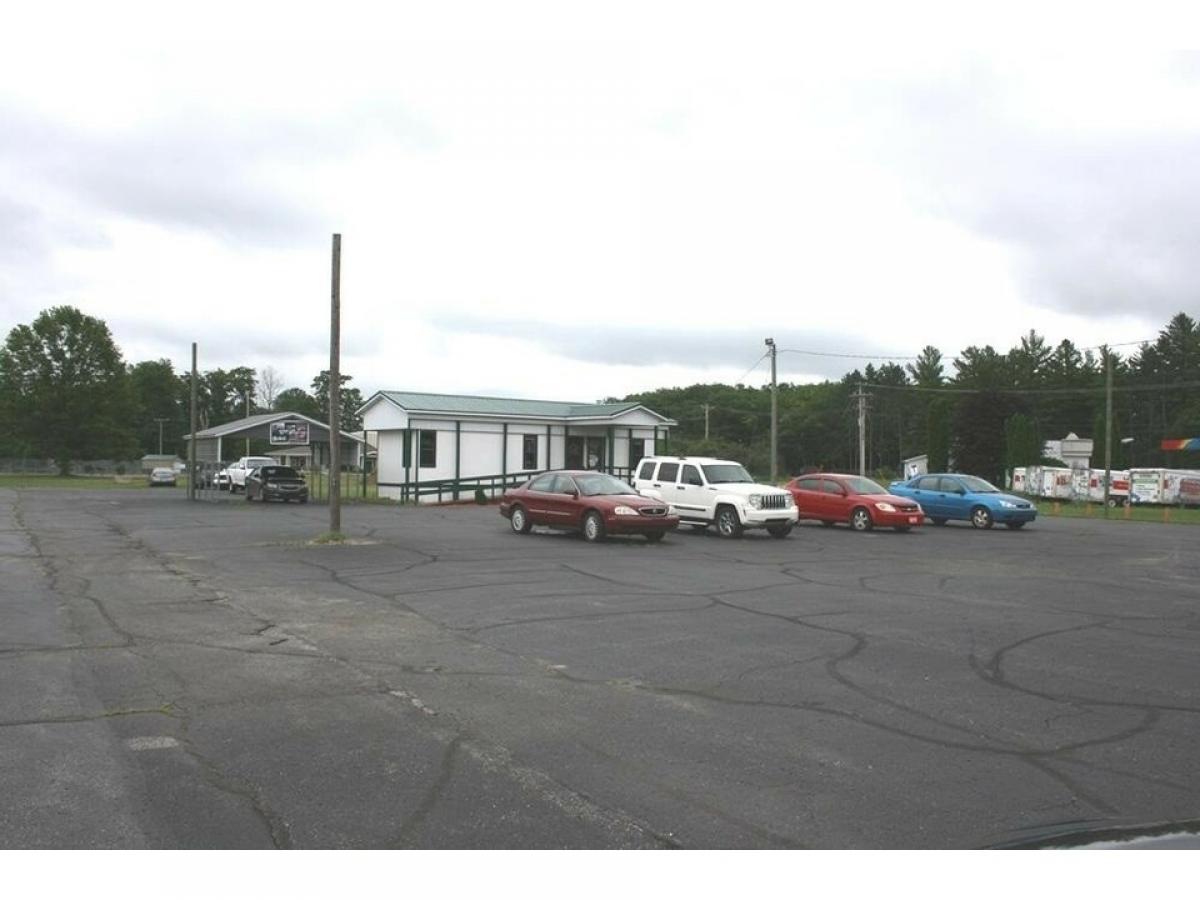 Picture of Home For Sale in Harrison, Michigan, United States