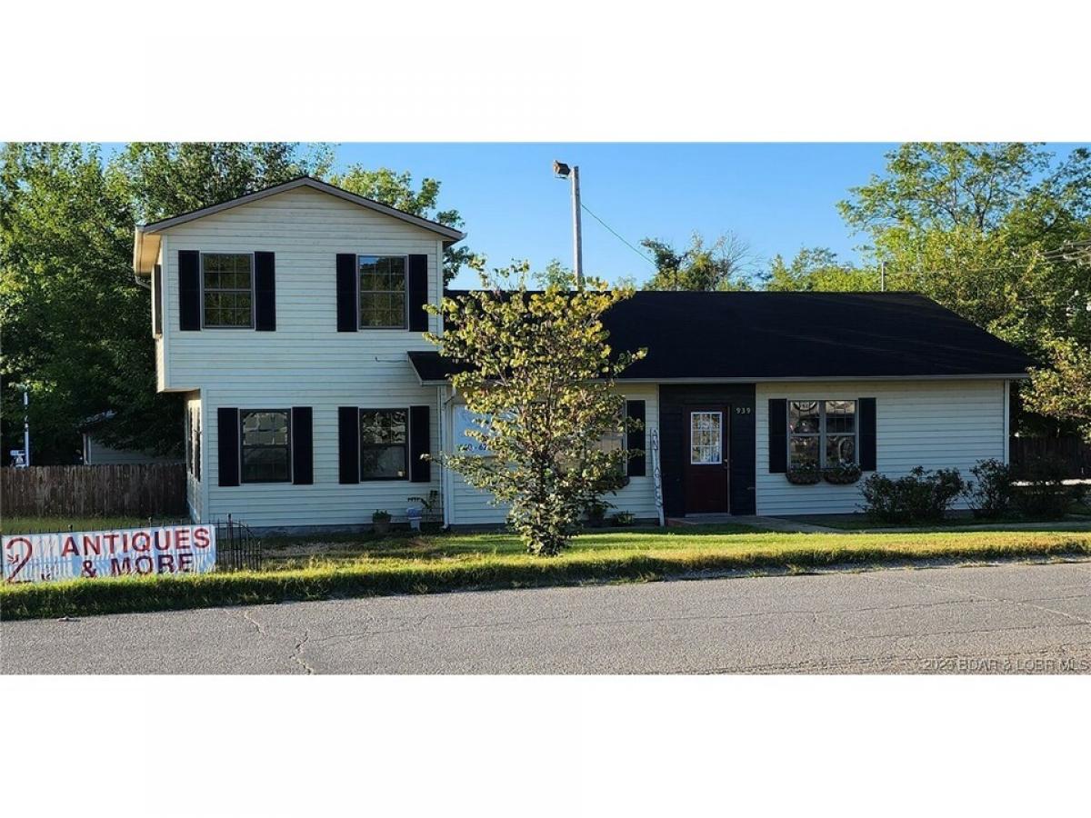 Picture of Home For Sale in Warsaw, Missouri, United States