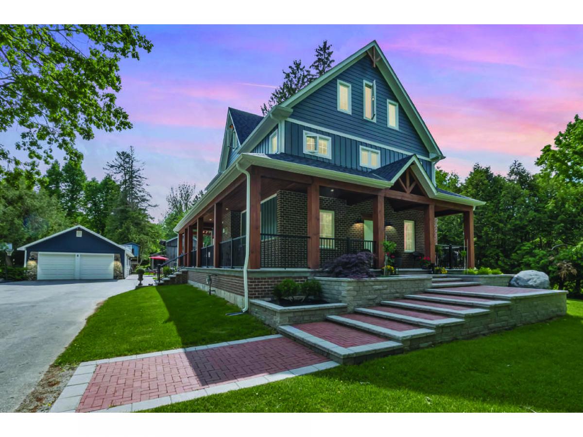 Picture of Home For Sale in Georgetown, Ontario, Canada