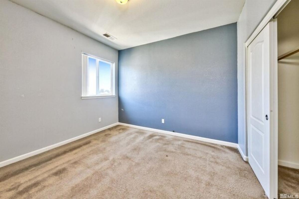 Picture of Home For Sale in Fernley, Nevada, United States