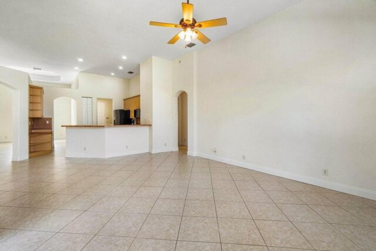 Picture of Home For Sale in Royal Palm Beach, Florida, United States