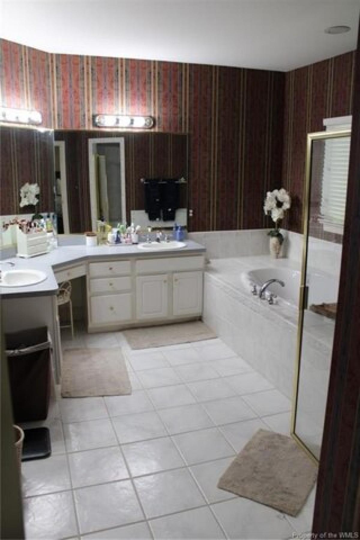 Picture of Home For Sale in Williamsburg, Virginia, United States