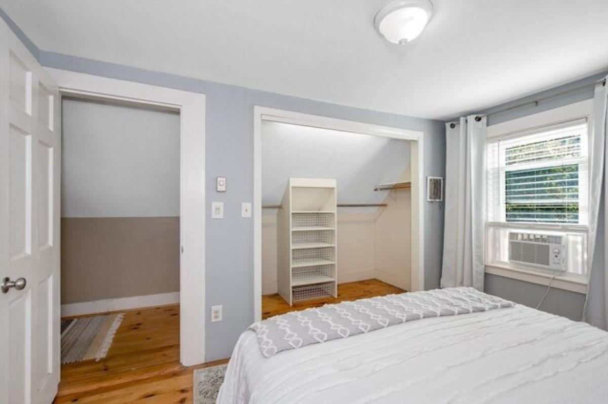 Picture of Home For Sale in Amesbury, Massachusetts, United States