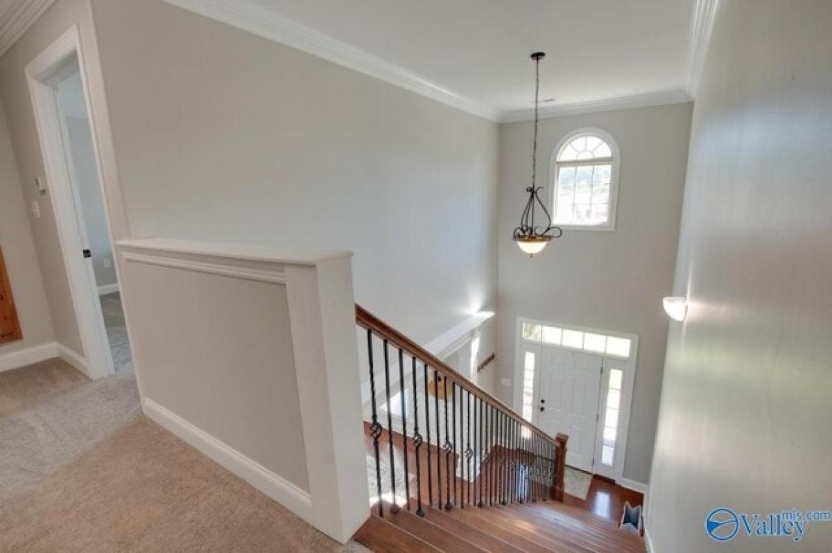 Picture of Home For Sale in Owens Cross Roads, Alabama, United States