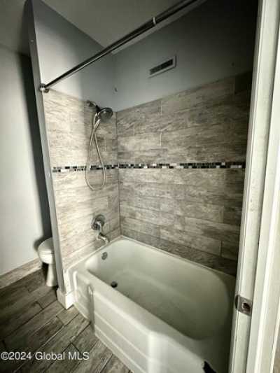 Home For Sale in Schenectady, New York