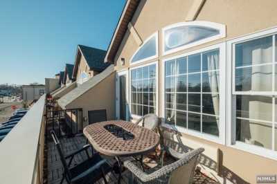 Apartment For Rent in 