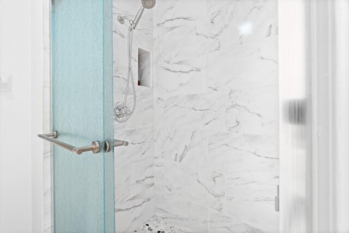 Picture of Home For Sale in Schaumburg, Illinois, United States