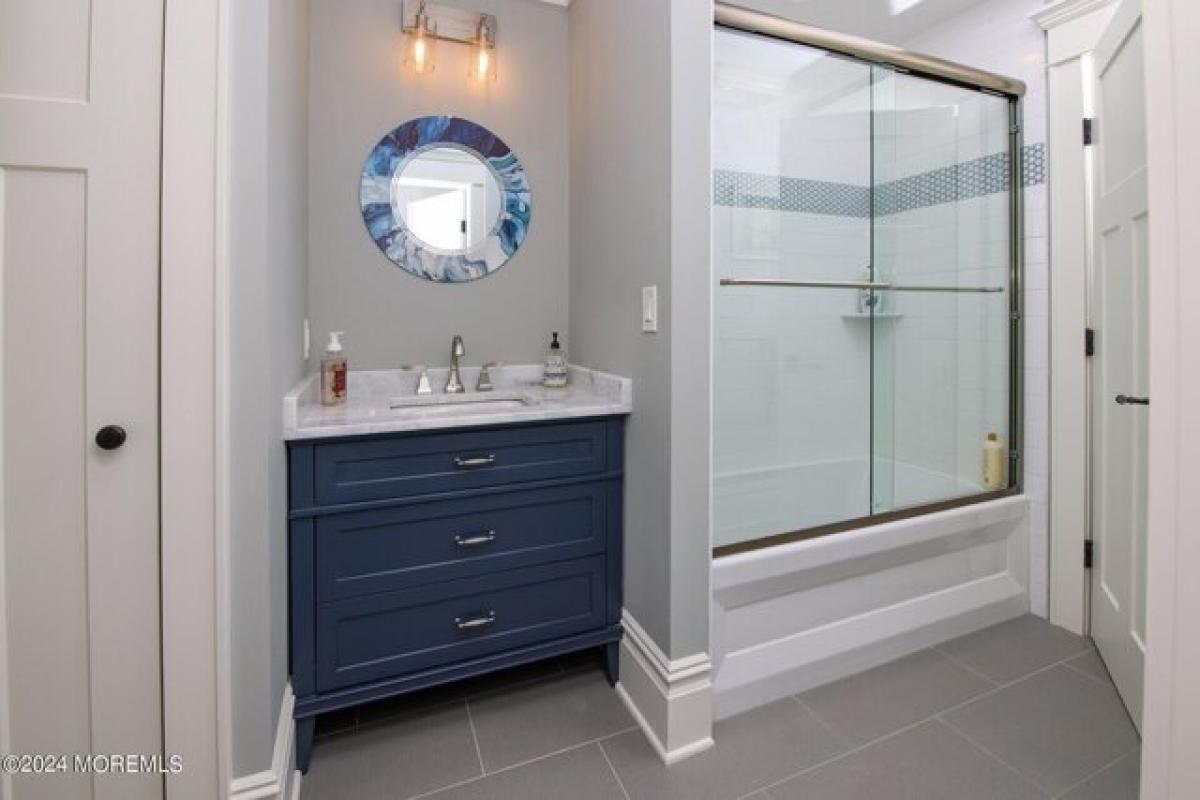 Picture of Home For Sale in Wall, New Jersey, United States