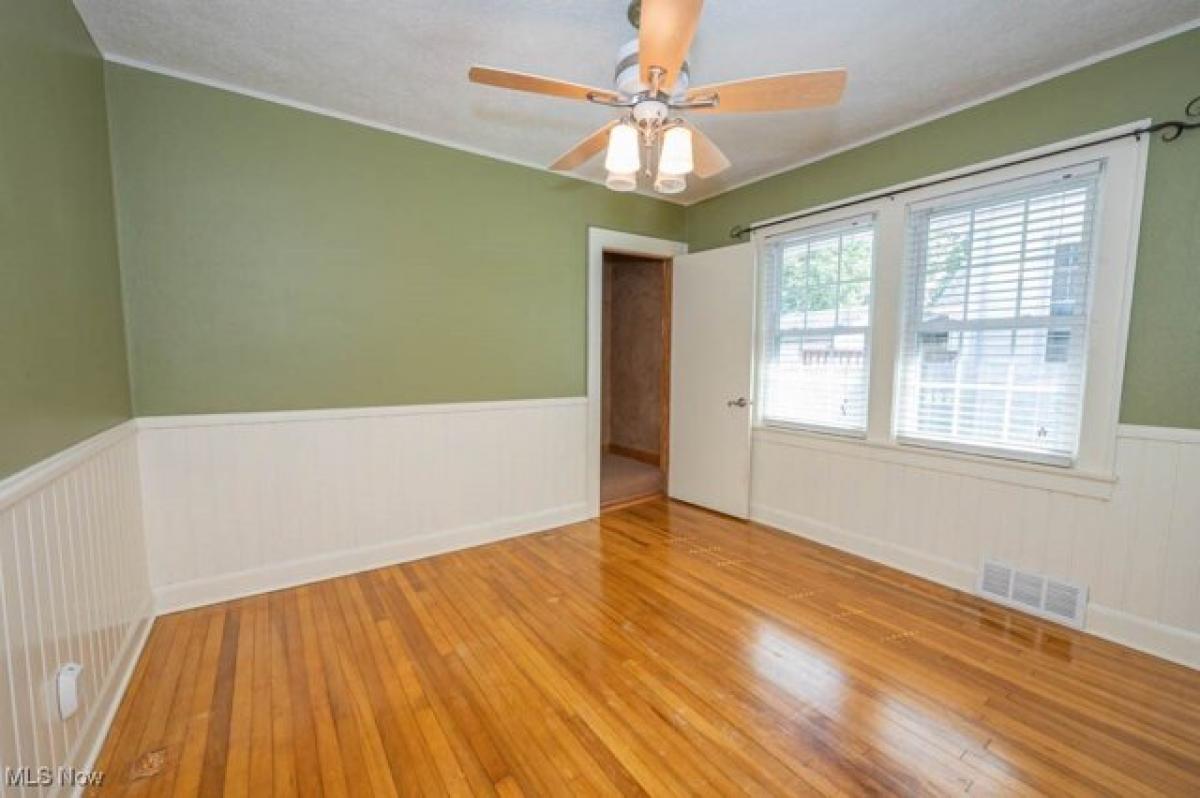 Picture of Home For Sale in Austintown, Ohio, United States