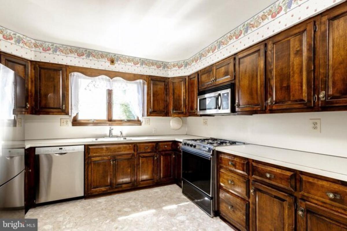 Picture of Home For Sale in Woodbury Heights, New Jersey, United States