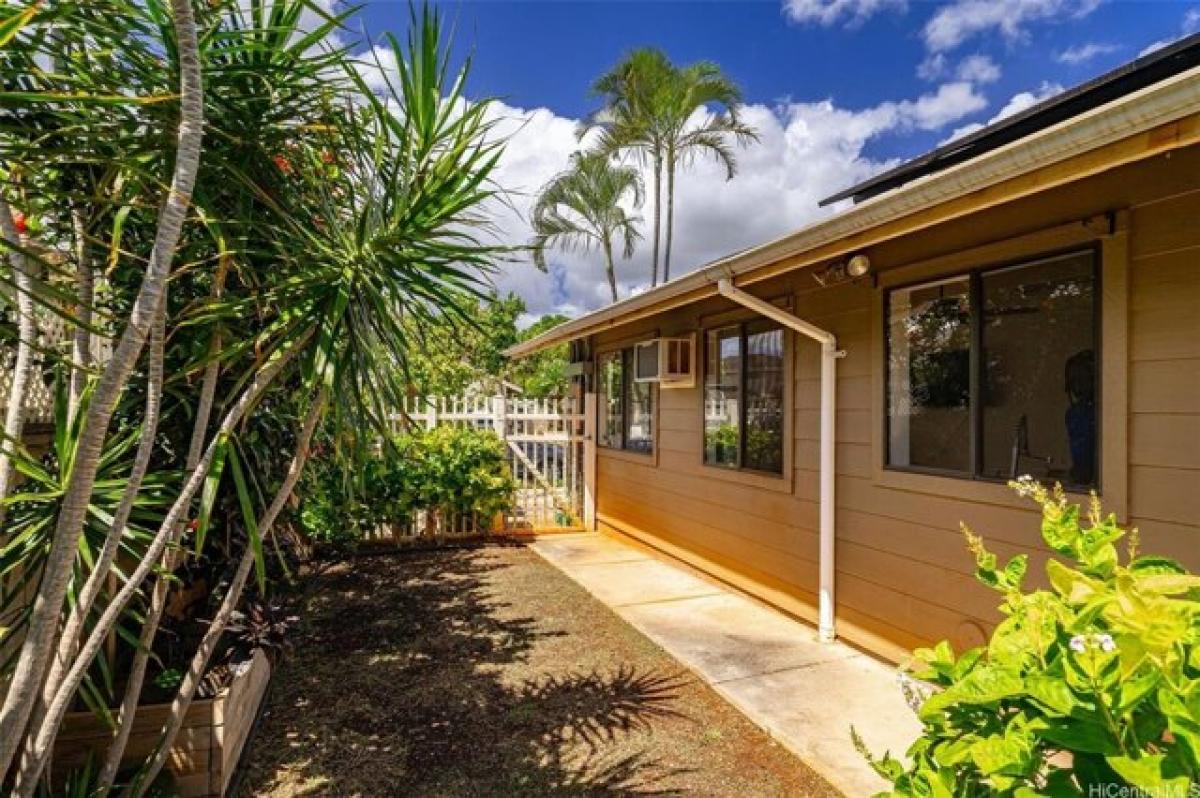 Picture of Home For Sale in Waipahu, Hawaii, United States