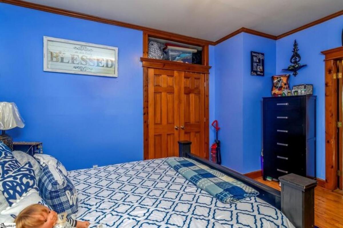 Picture of Home For Sale in Anderson, South Carolina, United States