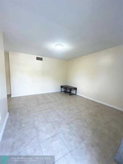 Apartment For Rent in Hollywood, Florida