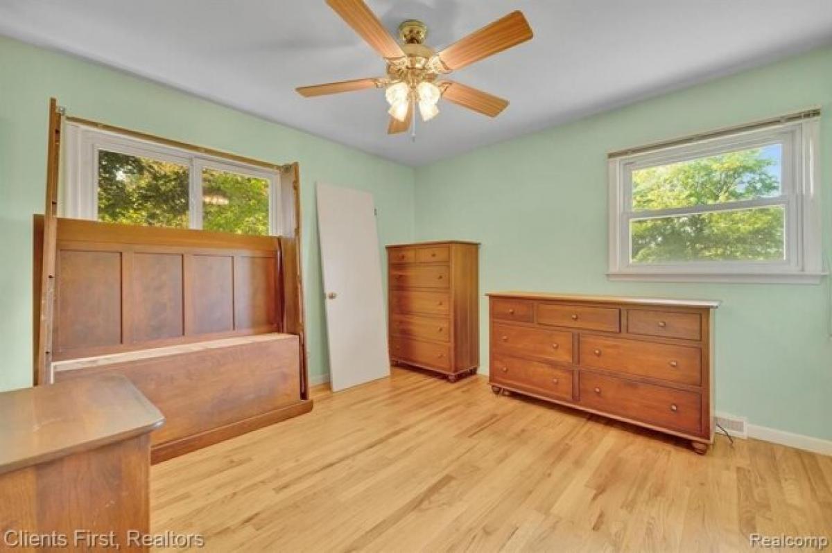 Picture of Home For Sale in Ypsilanti, Michigan, United States