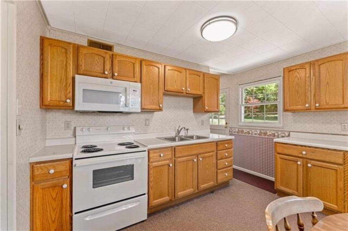 Picture of Home For Sale in Beaver, Pennsylvania, United States