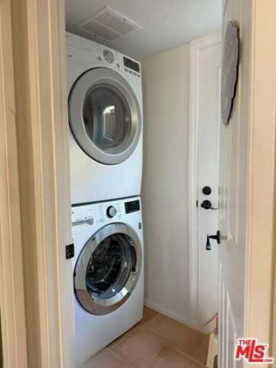 Home For Rent in Playa del Rey, California