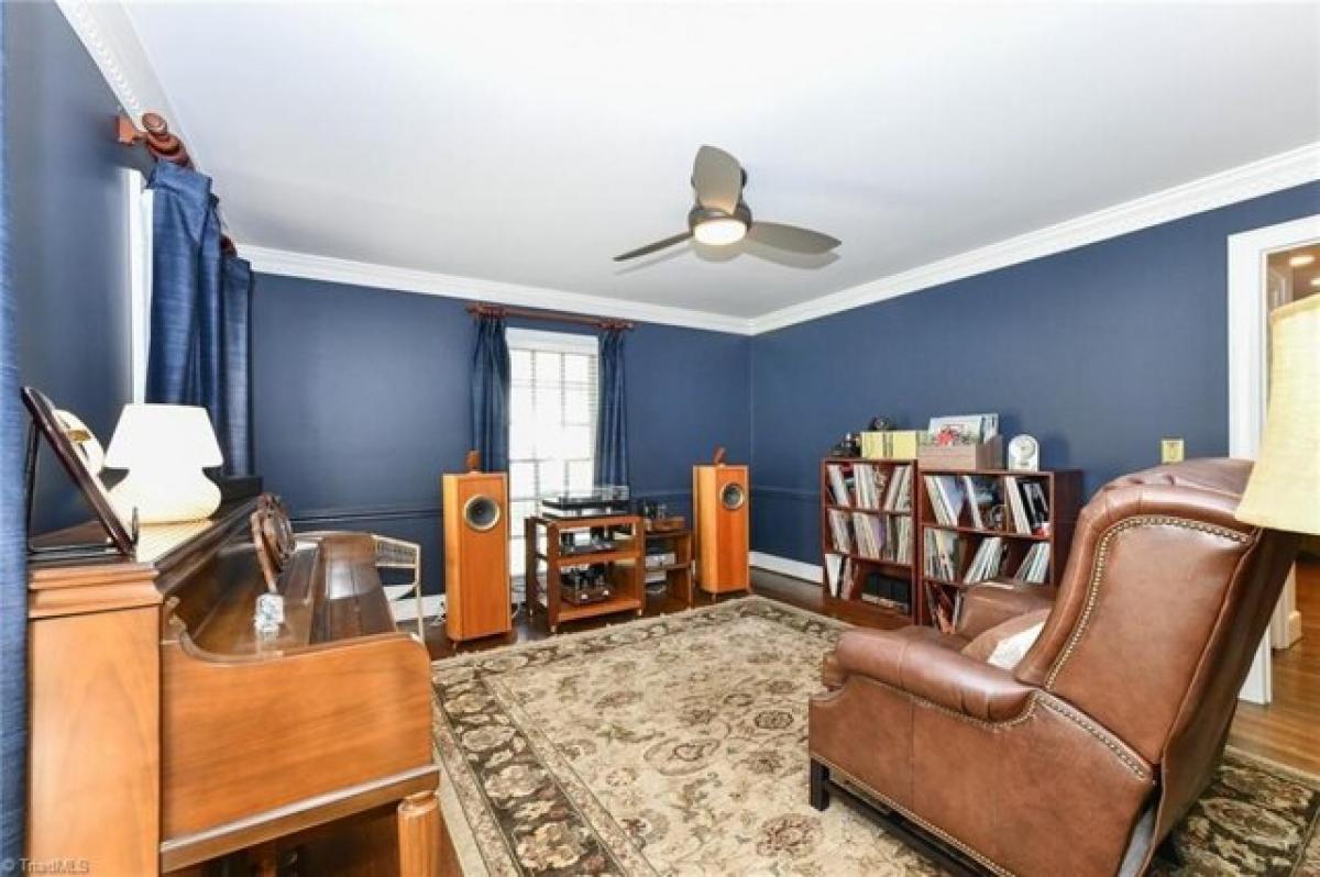 Picture of Home For Sale in Greensboro, North Carolina, United States