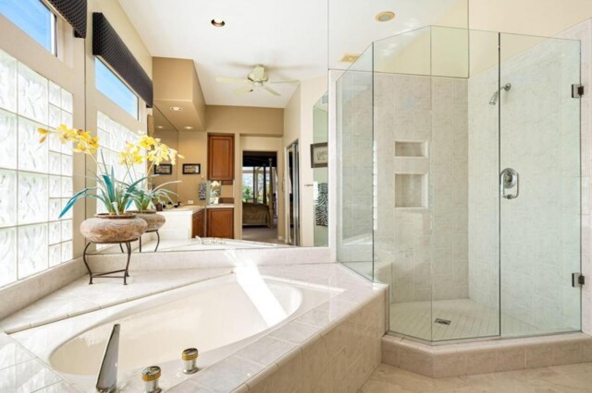 Picture of Home For Sale in Palm Desert, California, United States