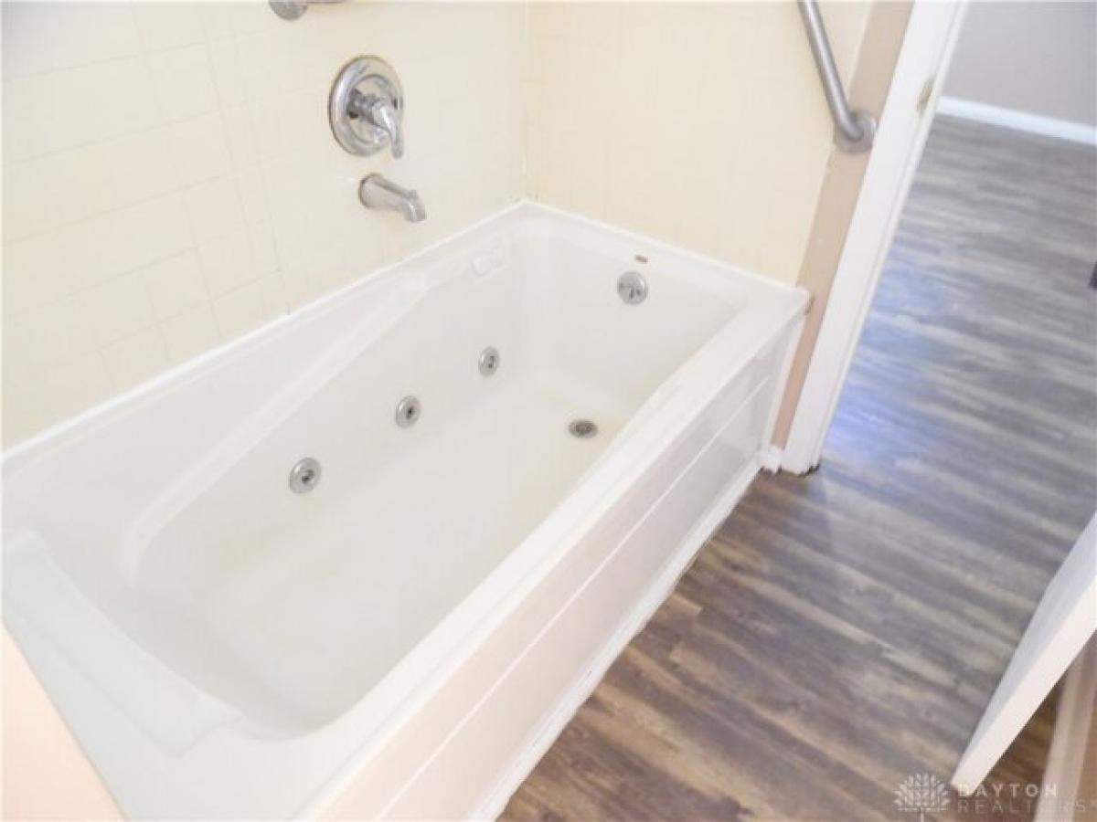 Picture of Home For Sale in Dayton, Ohio, United States