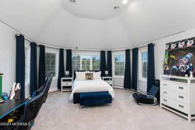 Home For Sale in Colts Neck, New Jersey