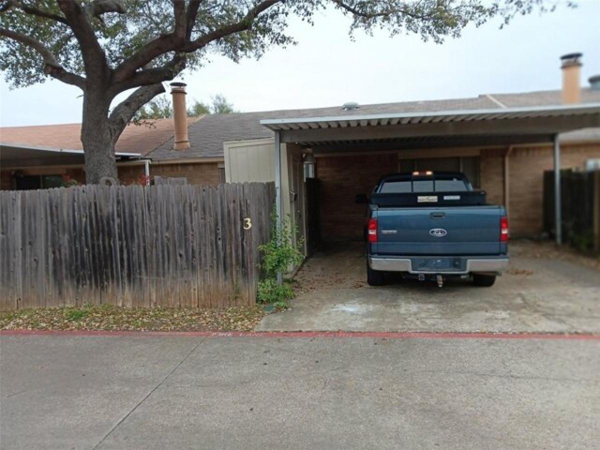 Picture of Home For Sale in Grand Prairie, Texas, United States