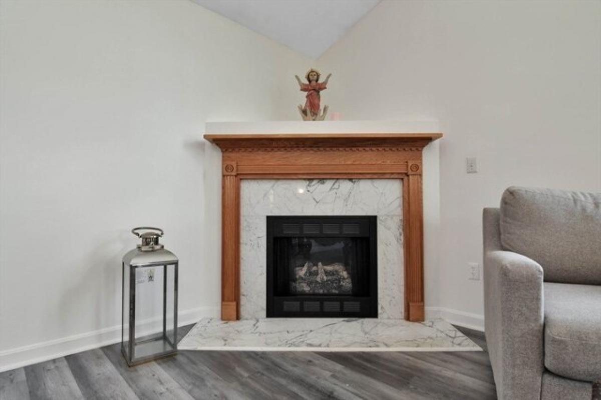 Picture of Home For Sale in Fitchburg, Massachusetts, United States