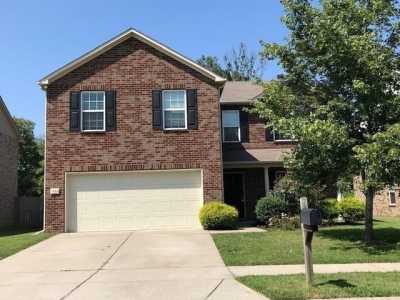 Home For Rent in Hendersonville, Tennessee