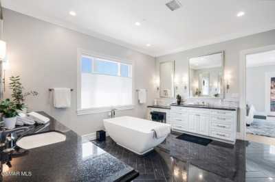 Home For Sale in Thousand Oaks, California