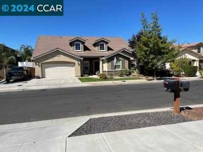 Home For Rent in Brentwood, California