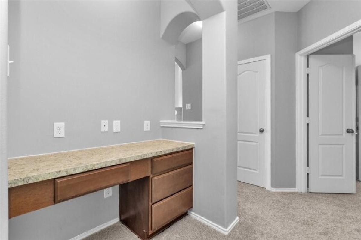 Picture of Home For Sale in Tomball, Texas, United States