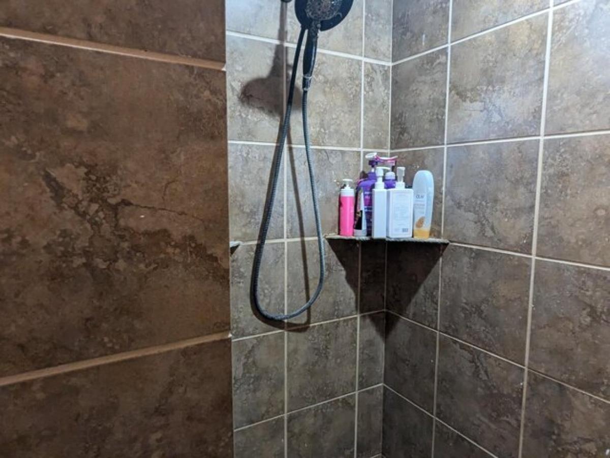 Picture of Home For Sale in El Dorado Springs, Missouri, United States