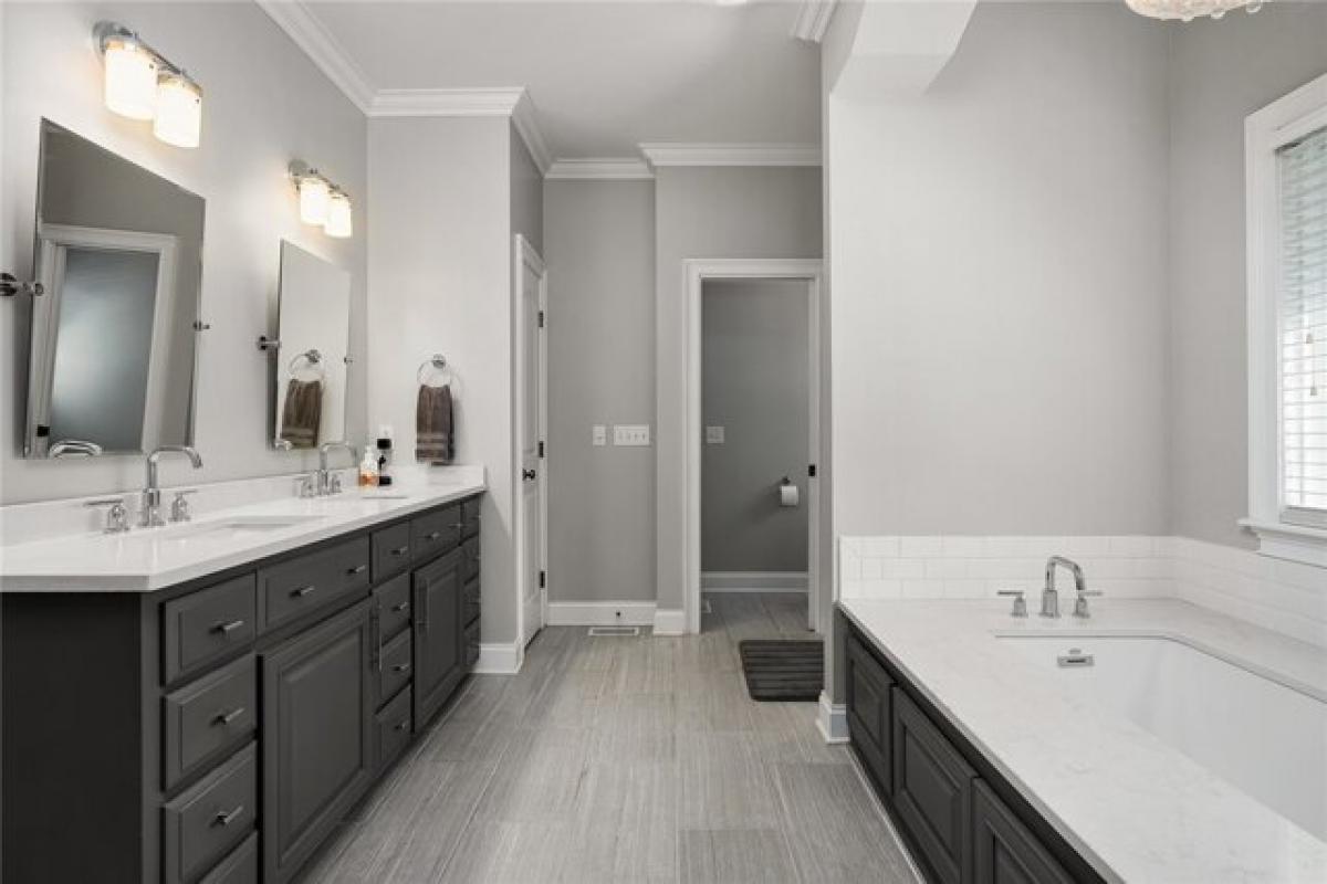 Picture of Home For Sale in Anderson, South Carolina, United States