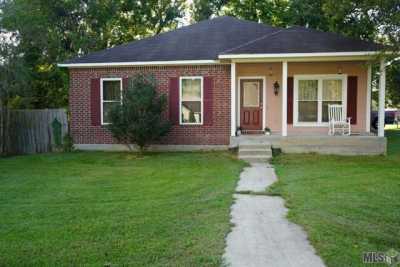 Home For Sale in Greenwell Springs, Louisiana