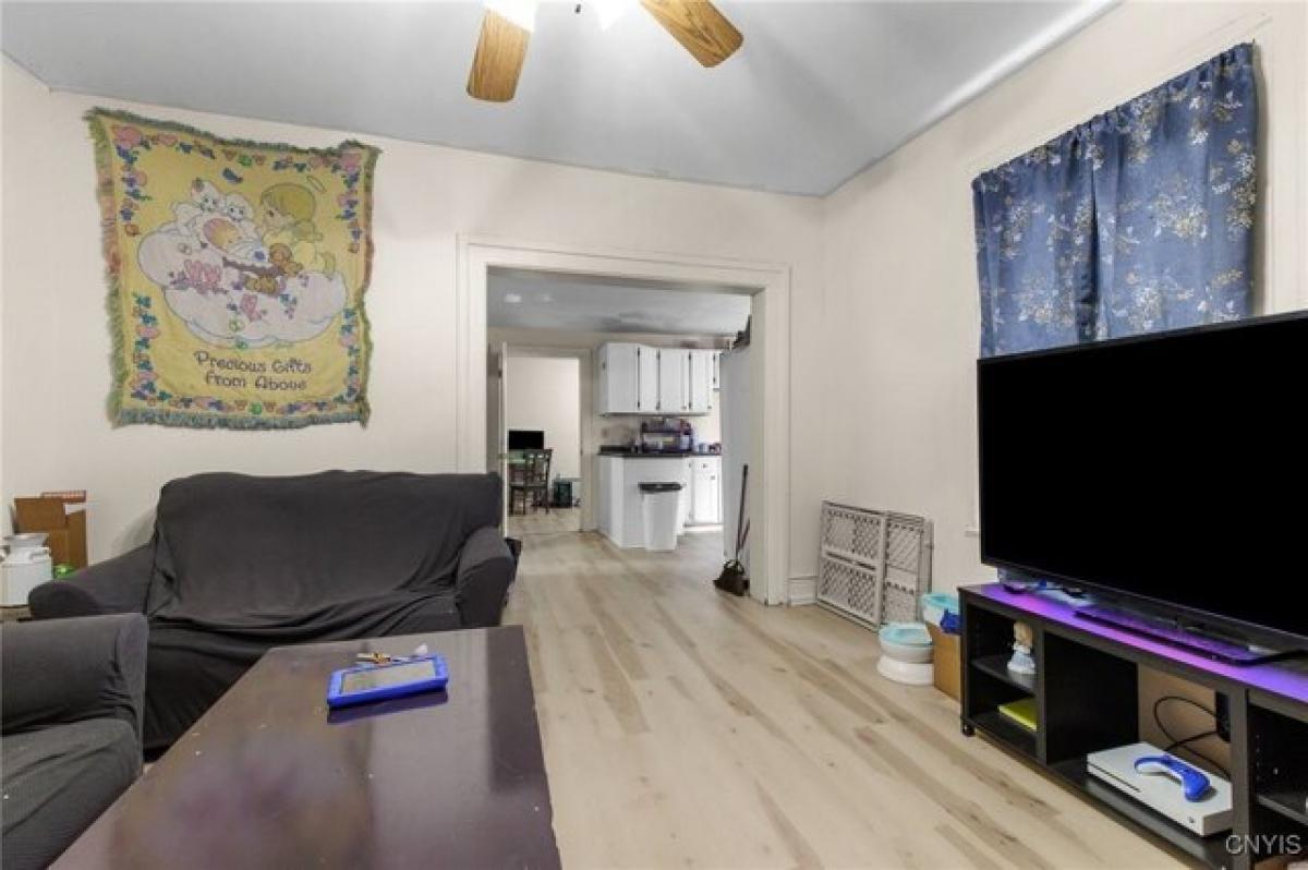 Picture of Home For Sale in Carthage, New York, United States