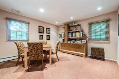 Home For Sale in Dix Hills, New York