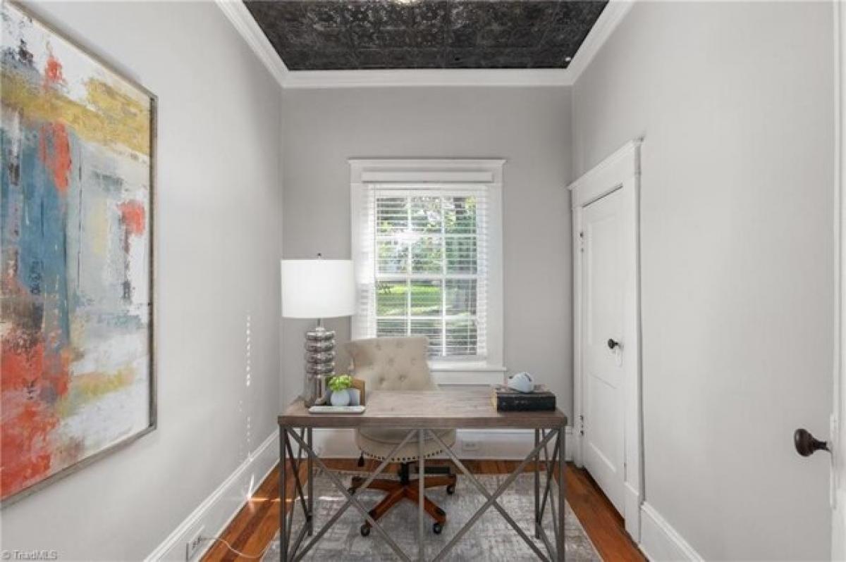 Picture of Home For Sale in Greensboro, North Carolina, United States