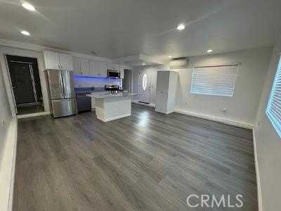 Home For Rent in Reseda, California