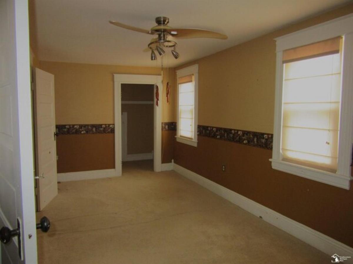 Picture of Home For Sale in Monroe, Michigan, United States