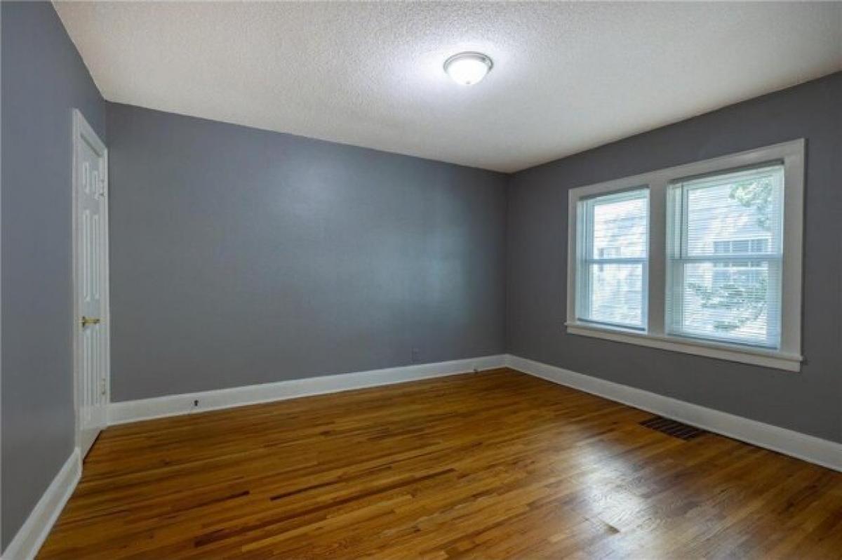 Picture of Home For Sale in Saint Louis Park, Minnesota, United States