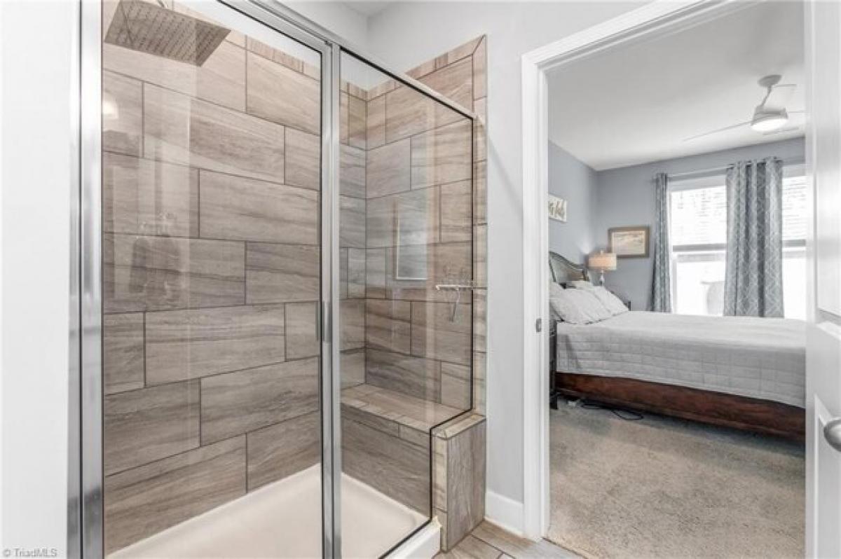 Picture of Home For Sale in Greensboro, North Carolina, United States